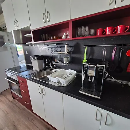 за гости роси Apartman Szinemorec