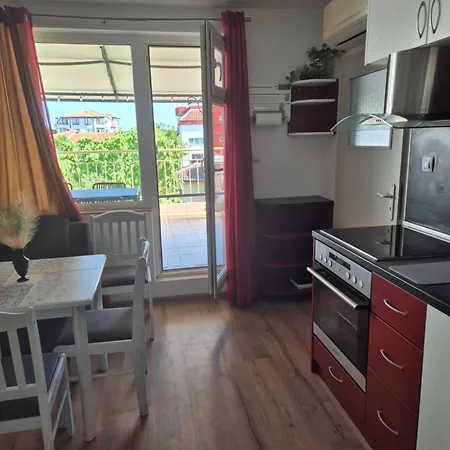 за гости роси Apartman