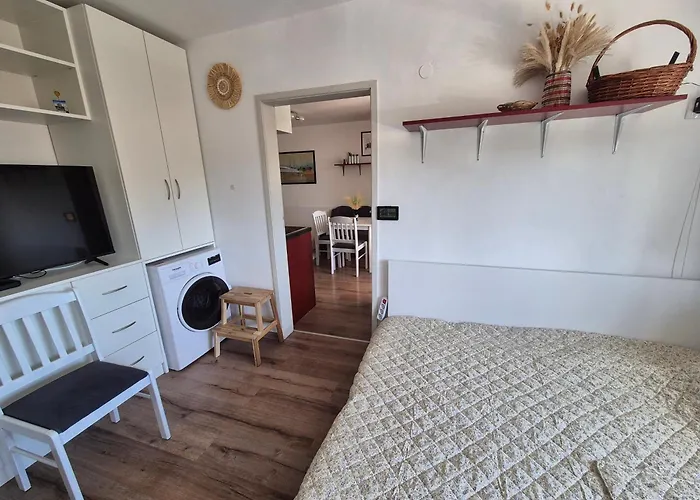 דירה за гости роси סינמורץ